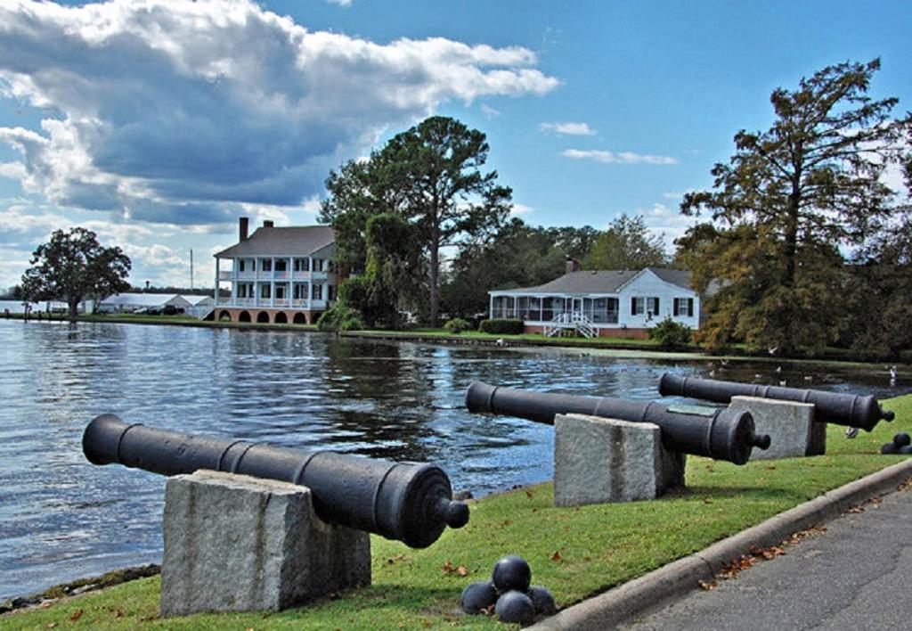 The Edenton Collection-Captain'S Quarters Inn Экстерьер фото